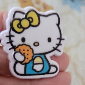 Hello Kitty Cookie with Yellow Bow Ring Size 5